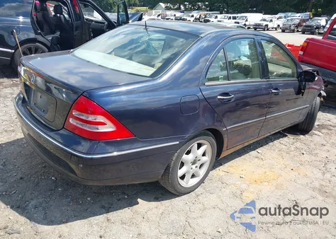 2002 Mercedes-Benz C 320 из США, поврежденный, VIN WDBRF64J22F216541